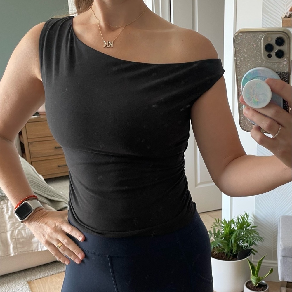 Off the shoulder top - Black- fitted - Medium